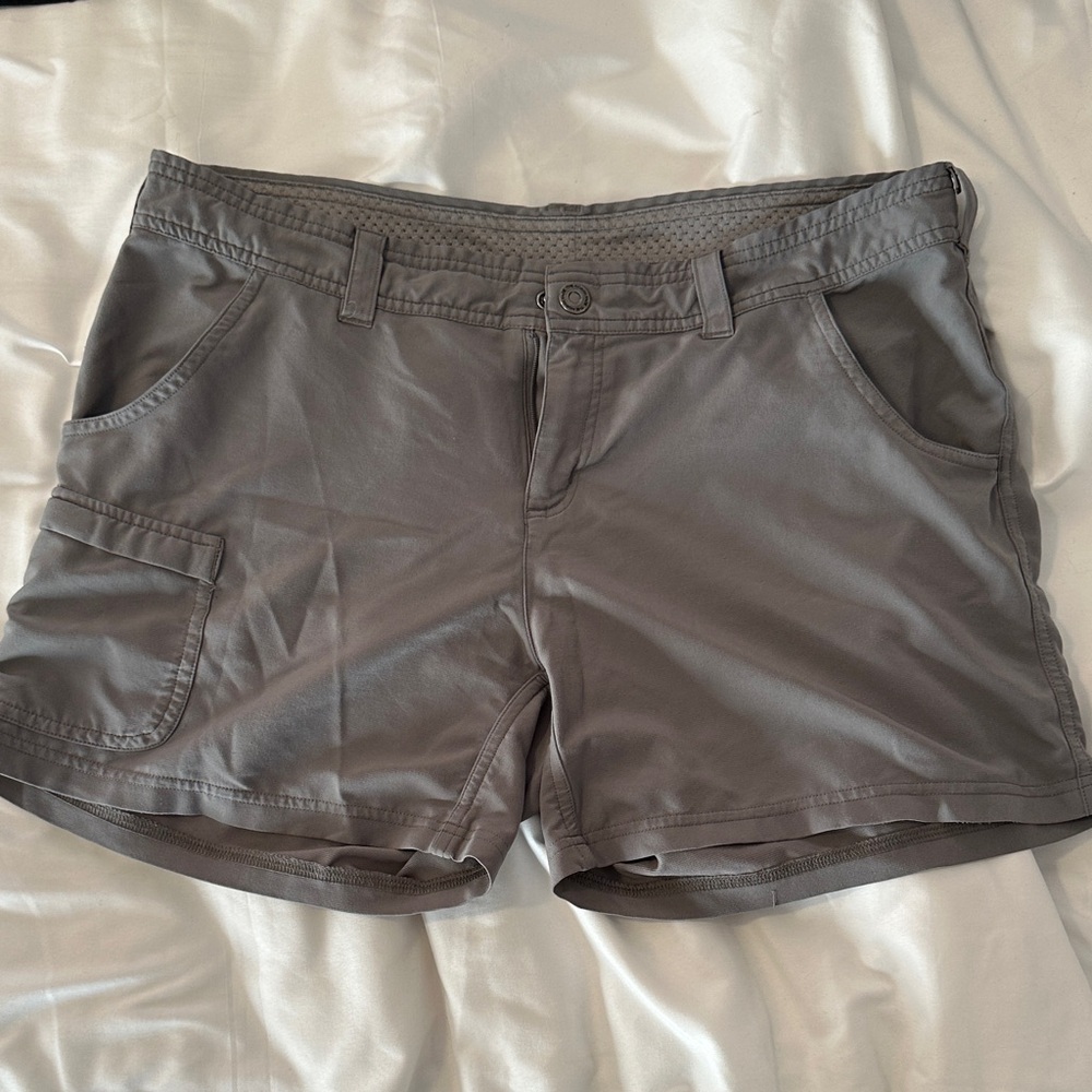 The North Face Women's Gray Cargo Shorts